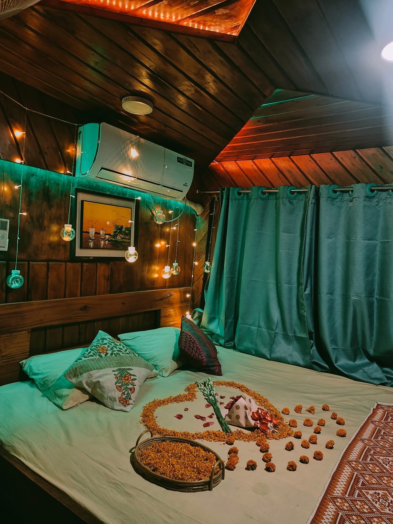 Decorated premium cabin